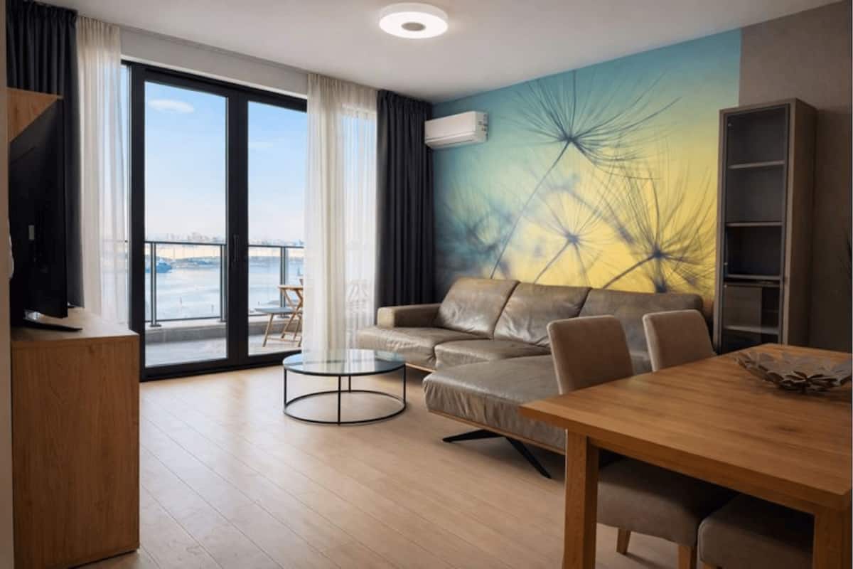 Presidential-Apartment, Veranda, Flussblick | Wohnbereich