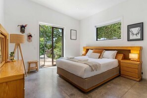 2 bedrooms, iron/ironing board