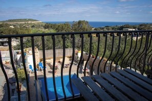 Chambre Double ou avec lits jumeaux, vue mer | Terrasse/Patio
