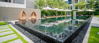 Laguna Lakeside Residences 1BR B5 Lake side