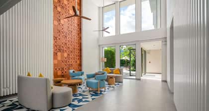 Laguna Lakeside, One-Bedroom 1304 B5 Deluxe