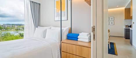 2 bedrooms, iron/ironing board, WiFi, bed sheets