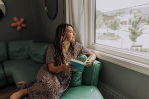 Interior - #Le80ies | Dtown • Ice rink • Shuttle to ski (Mont-Tremblant)