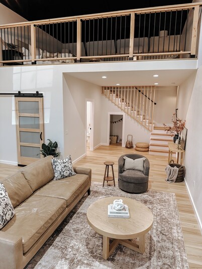 AirbnP: Luxury Pickleball Barndo, 5 mins to Choctaw, 15 mins to Lake Texoma