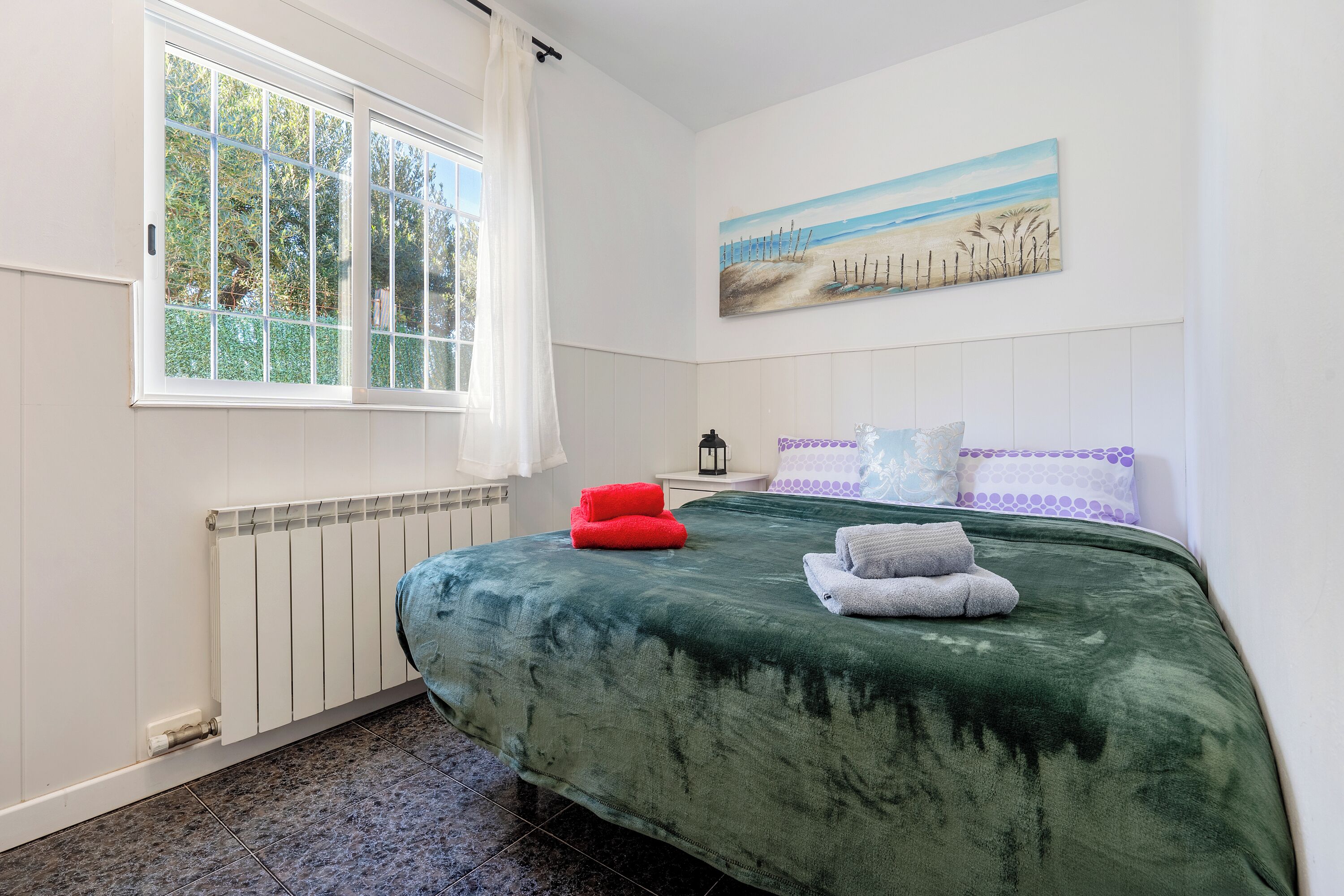 4 chambres, fer et planche à repasser, Wi-Fi gratuit, draps fournis