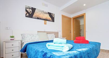 Holiday Home 'Costa Daurada' with Private Terrace, Wi-Fi and Air Conditioning