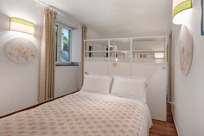 2 chambres, fer et planche Ă repasser, Wi-Fi gratuit, draps fournis