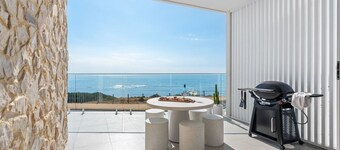 Sunsets ~ Rooftop, Incredible views, 4 KING rooms