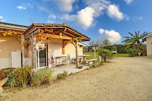 Escapade aux Pouges – Maison rénovée avec jardin, Wi-Fi rapide, barbecue