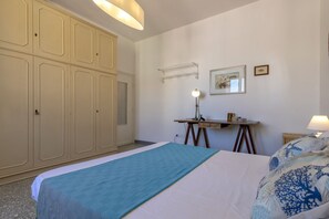 2 bedrooms, WiFi, bed sheets - Pinocchio and the Sea (Alghero)