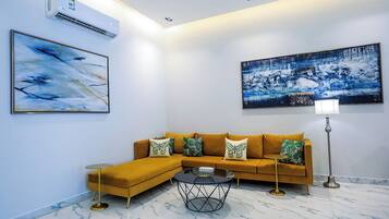 Deluxe-Villa, Terrasse, Poolblick | Wohnbereich