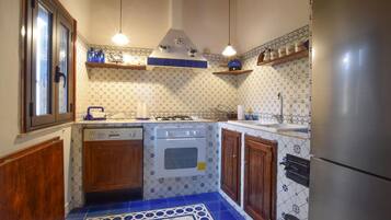 Frigorifero, piano cottura