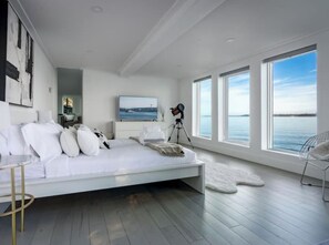 2 bedrooms, iron/ironing board, travel cot, free WiFi - Vashon Modern Waterfront Retreat+Private Beach+BBQ+Firepit (Vashon)