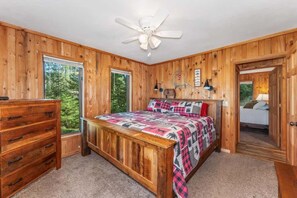 2 chambres, fer et planche à repasser, lit parapluie, Wi-Fi gratuit