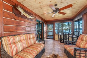 TV - Lake Buckatabon Catch N Relax (Conover)