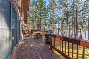 Outdoor dining - Lake Buckatabon Catch N Relax (Conover)