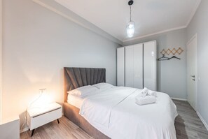1 habitación, tabla de planchar con plancha, wifi y ropa de cama 