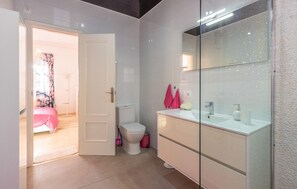 シャワー、ヘアドライヤー