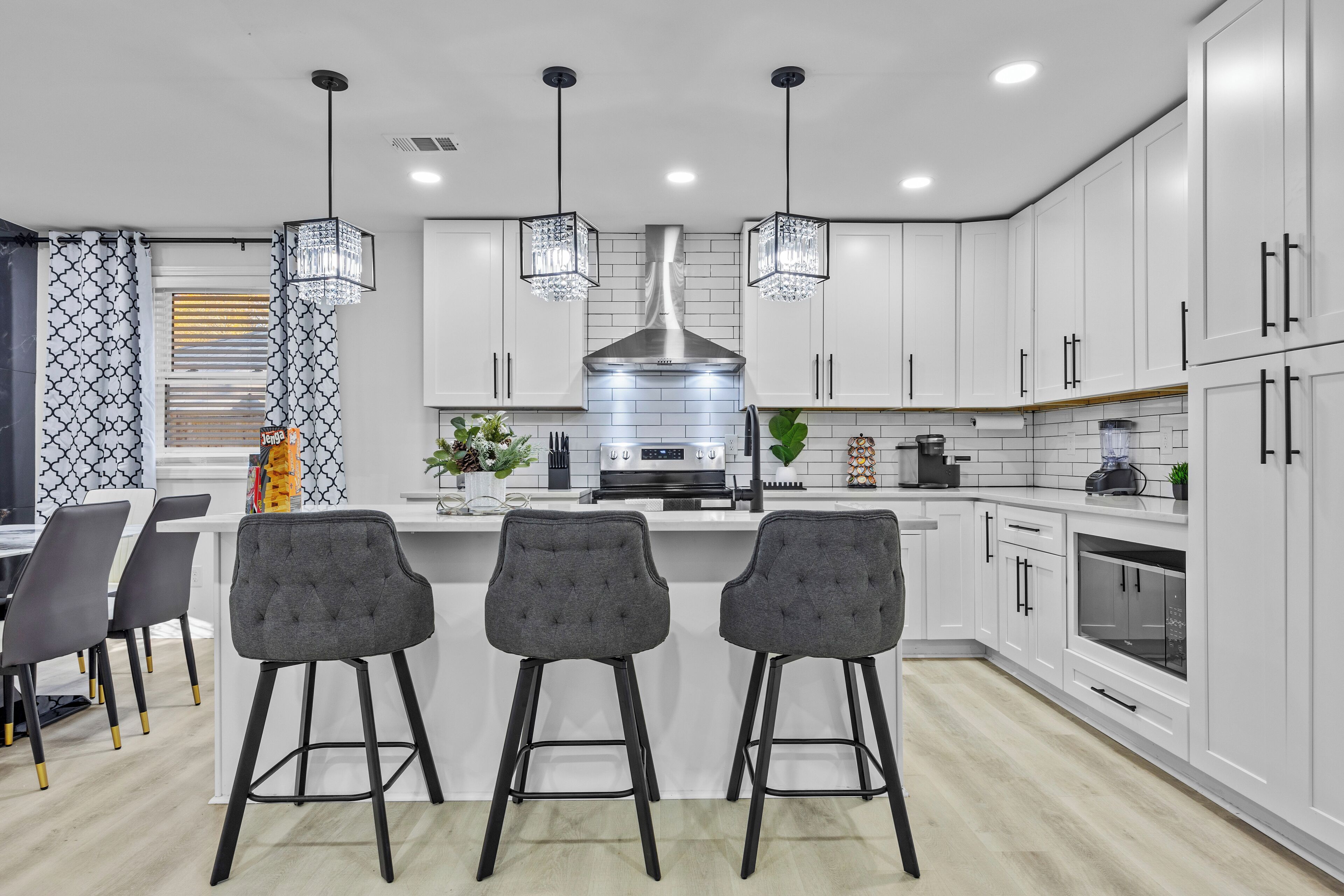 冰箱、微波炉、烤箱、炉灶