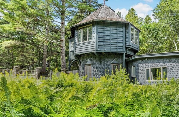 Exterior - Reef Point Cottage-Ocean views! (Bar Harbor)