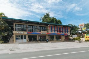 Exterior - RedDoorz @ Laiya Vivo Hotel Batangas (San Juan)