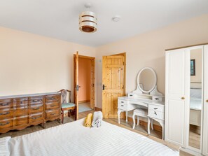 6 habitaciones, cuna de viaje, wifi gratis y ropa de cama