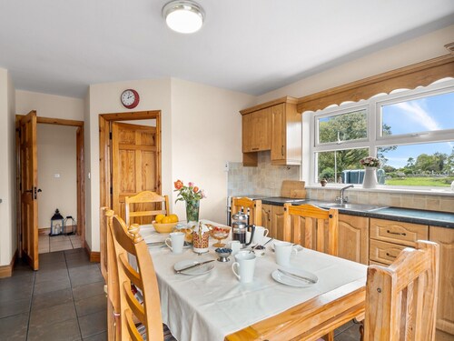 Lough Mask Fishing Cottage - For family or groups