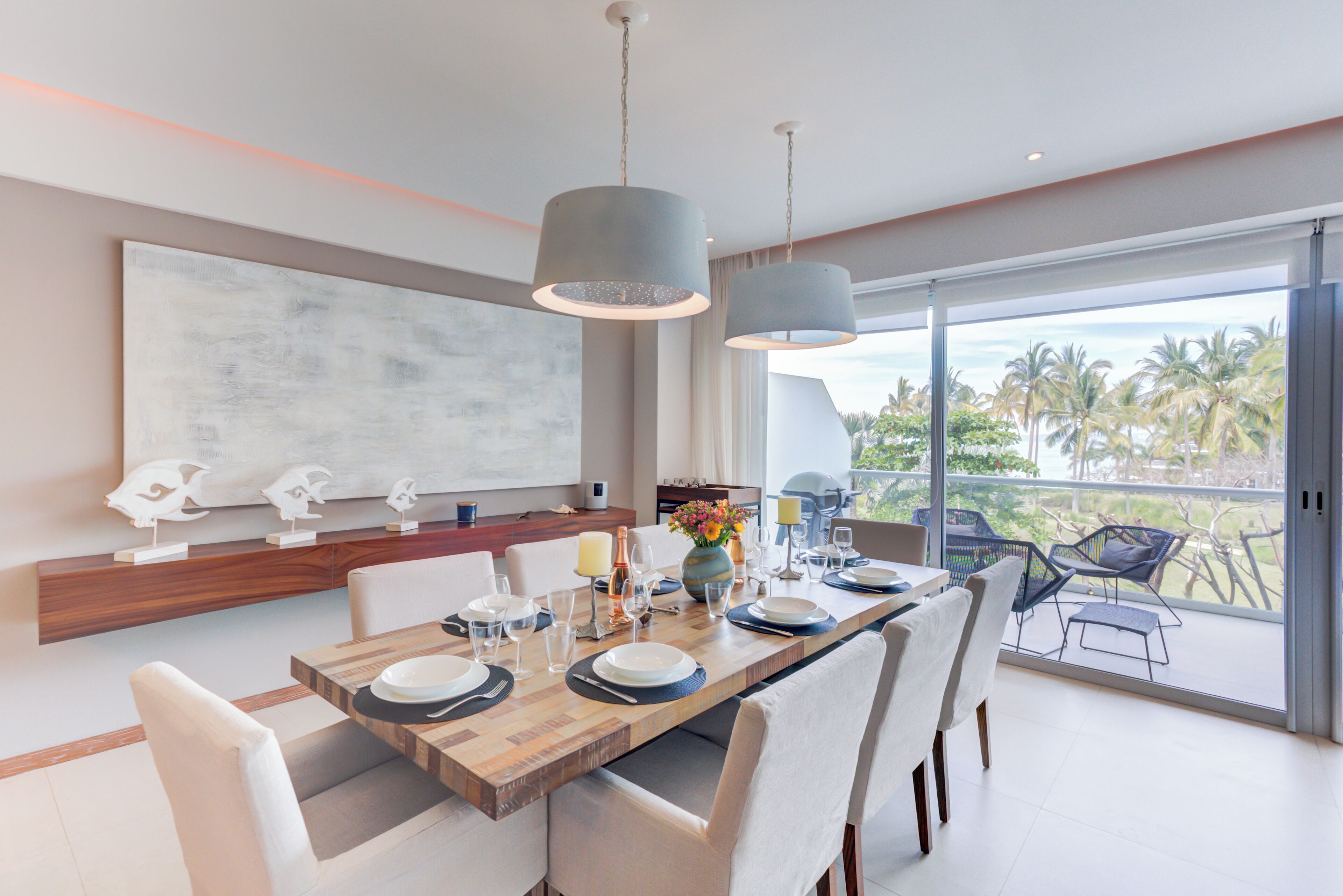 Superior Apartment, Balcony, Ocean View | Dining room