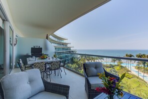 Familie appartement, balkon, uitzicht op zee | Balkon
