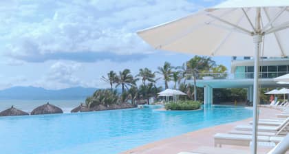 Península Beachfront Residences