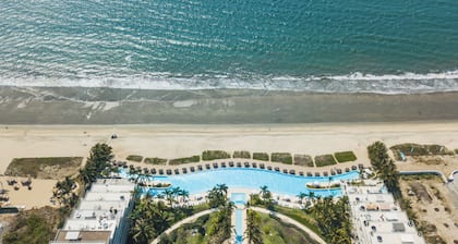 Península Beachfront Residences