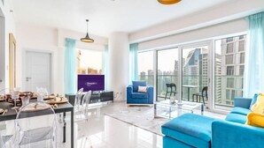 Leilighet – standard, 3 soverom (Apartment) | Oppholdsområde