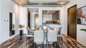 Leilighet – standard, 3 soverom (Apartment) | Oppholdsområde
