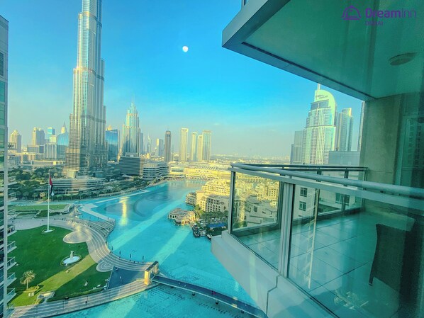 Standard Apartment, 4 Bedrooms (Apartment) | Terrace/patio - Dream Inn - 3BR with Spectacular Fountain View (Dubai)