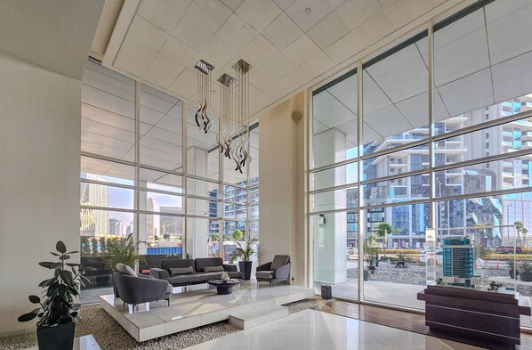 Exterior - Canal View at Business Bay 1 Bedroom - Dream Inn (Dubai)