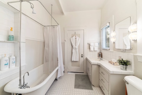 ヘアドライヤー、タオル、石鹸、シャンプー. Cozy 1-bedroom apartment in Midtown Sacramento with WiFi, AC