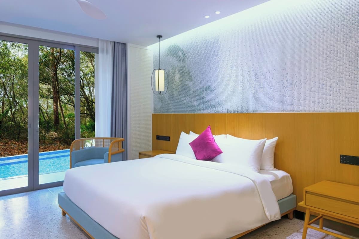 Superior Room, 1 King Bed, Pool Access | In-room safe, iron/ironing board, free cribs/infant beds, bed sheets