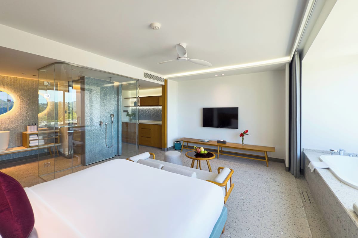 Chambre Deluxe, 1 très grand lit | Coffres-forts dans les chambres, fer et planche à repasser