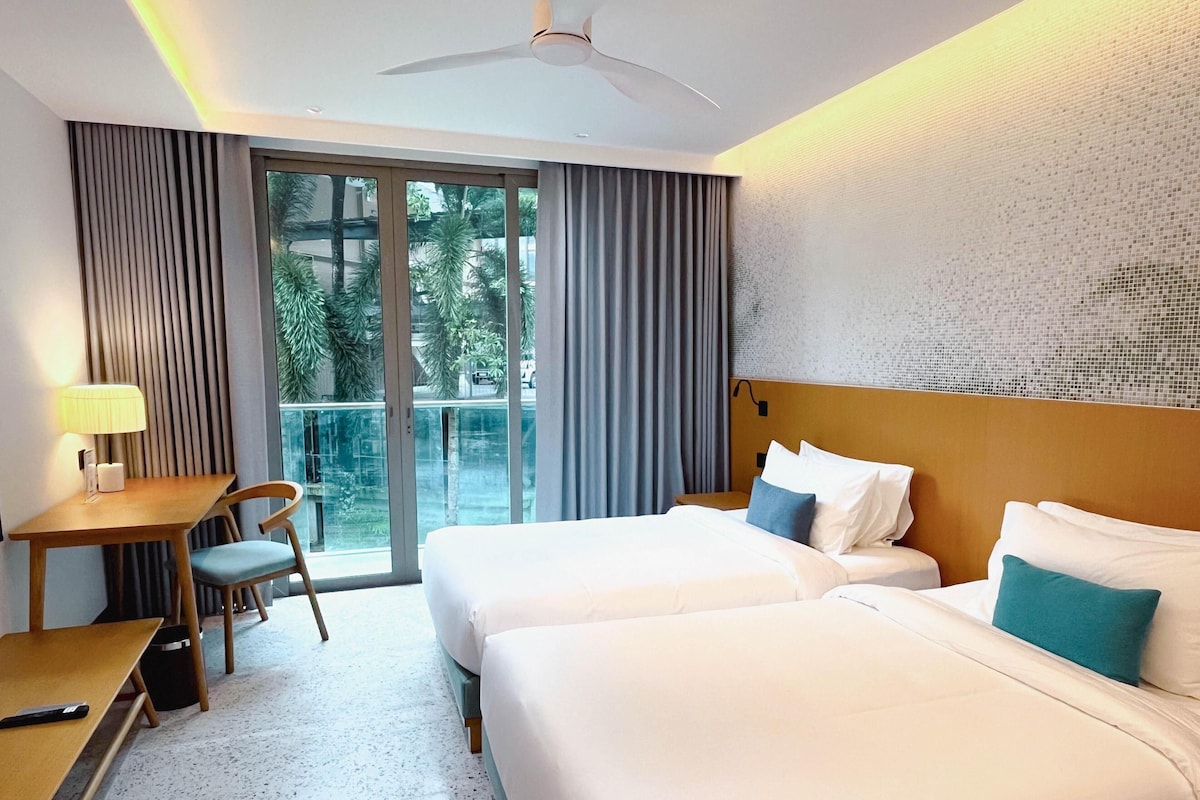 Kamar Superior, 2 Tempat Tidur Twin | Selimut bulu angsa, minibar, brankas, dan setrika/meja setrika