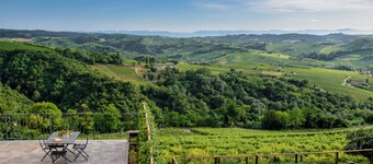 Elegant Panoramic Two-room Apartment. Treiso Belvedere Elegance, Elegant Panoramic Two Bedroom Apartment. Treiso Belved...