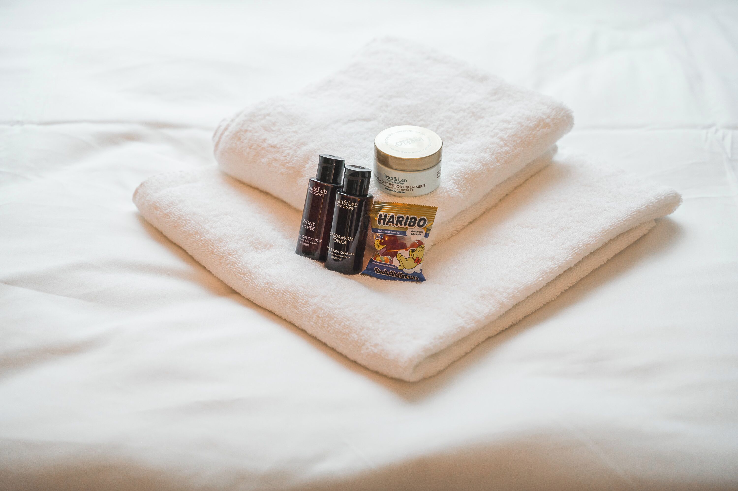 Premium bedding, in-room safe, desk, laptop workspace