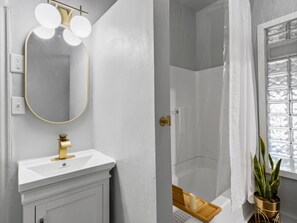 Hair dryer, towels, soap, toilet paper - Stylish Gem With Fun Hidden Door, Centrally Located to Milwaukees Attractions (West Allis)