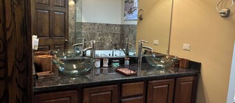 Wicker Park - Loft Style Home in Lively Location with Plenty Amenities 