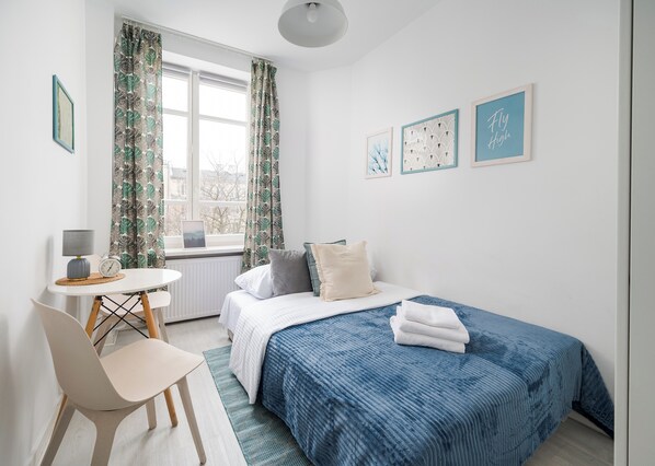 Iron/ironing board, WiFi, bed sheets - Tamka Powiśle Blue Studio (Warszawa)