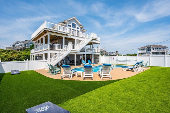 Een verwarmd zwembad