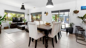 Dining - The Beach Barn - Balnarring Beach (Balnarring Beach)