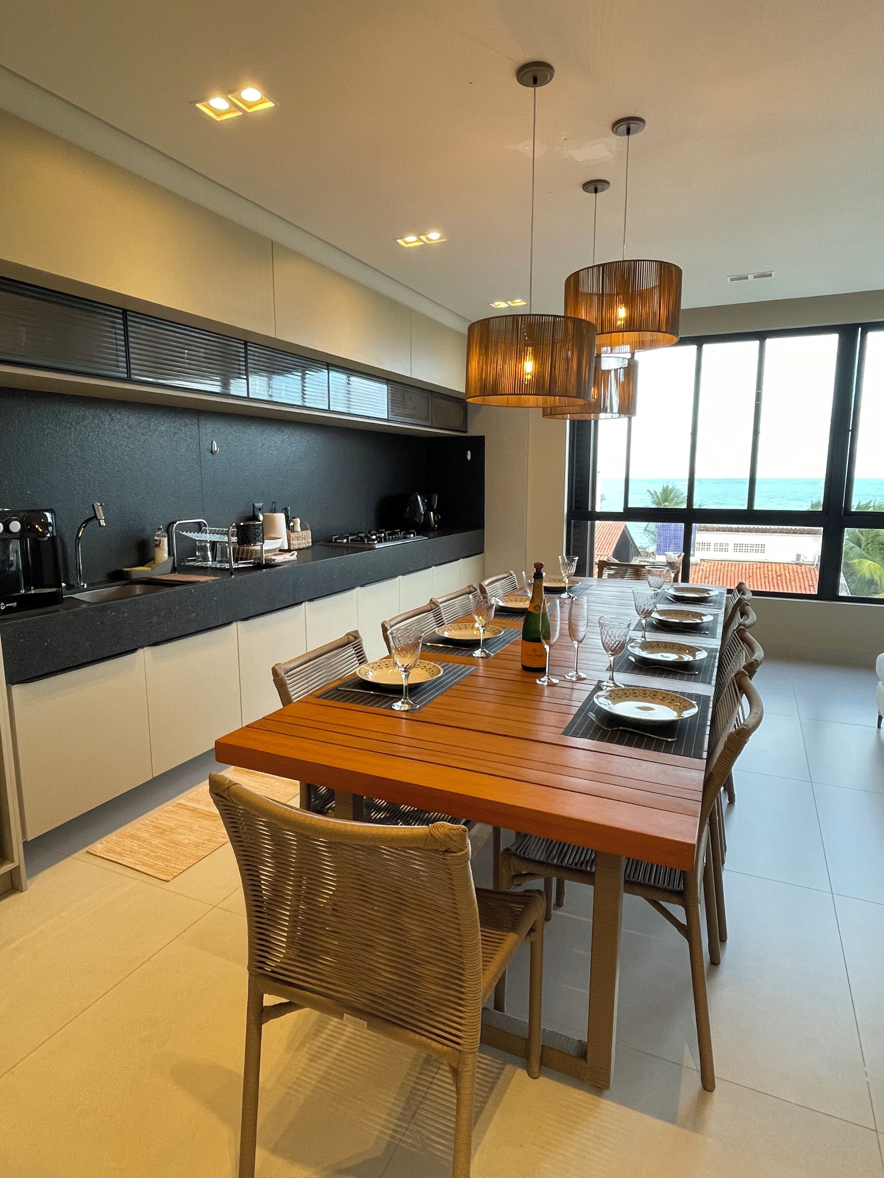 Apartamento, vista para o mar | Cozinha privada | Geladeira, micro-ondas, fogão, cooktop