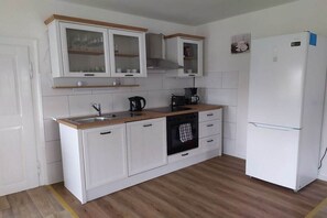 Fridge, oven, stovetop, dishwasher - Schwerg Comfortable holiday residence (Hohnstein OT Rathewalde)