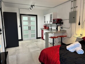 1 bedroom, iron/ironing board, free WiFi, bed sheets