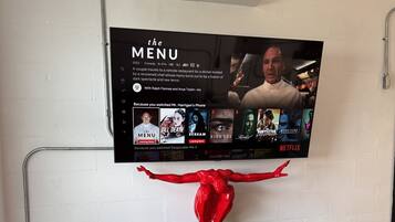 1 habitación, wifi y ropa de cama